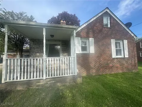 705 S Schenley Ave, Youngstown, OH 44509