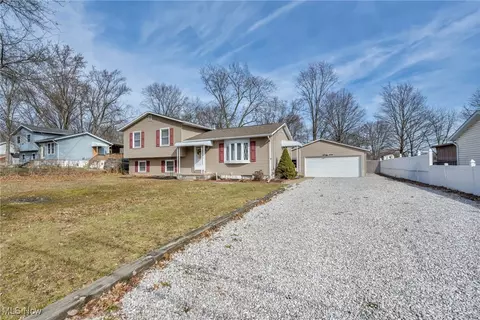 4079 Pardee Rd, Stow, OH 44224