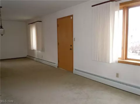851 E 258th St, Euclid, OH 44132 photo 5