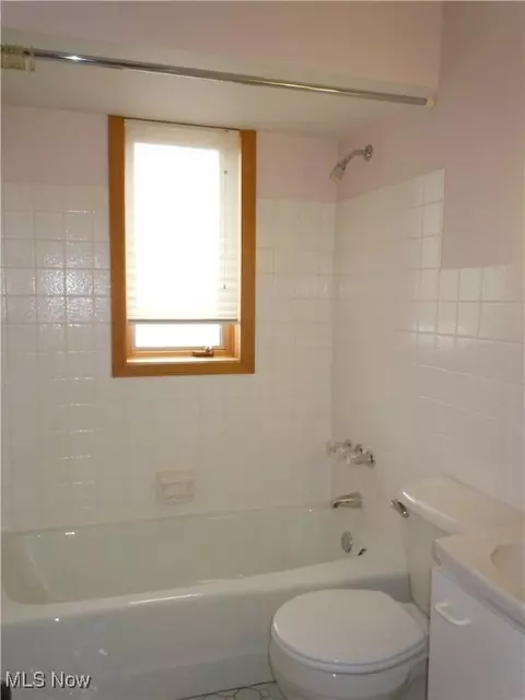 851 E 258th St, Euclid, OH 44132 photo 7