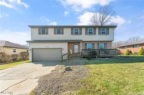 3473 Tall Oaks Ln, Youngstown, OH 44511