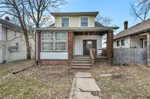 Exterior - 2834 Apple Ave, Lorain, OH 44055 photo 2 of 4