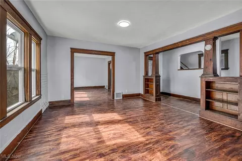 Living - 2834 Apple Ave, Lorain, OH 44055 photo 1 of 5