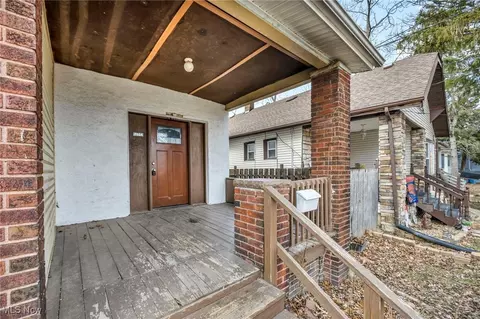 Exterior - 2834 Apple Ave, Lorain, OH 44055 photo 4 of 4