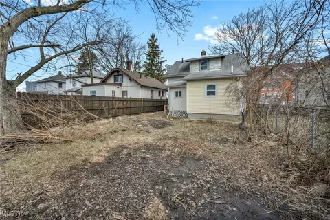 Exterior - 2834 Apple Ave, Lorain, OH 44055 photo 3 of 4