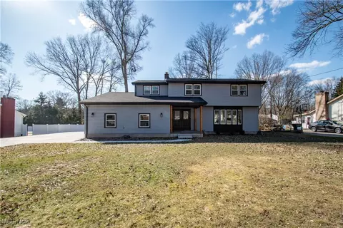7654 E Parkside Dr, Boardman, OH 44512