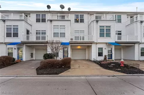 212 E Marina, Lorain, OH 44052