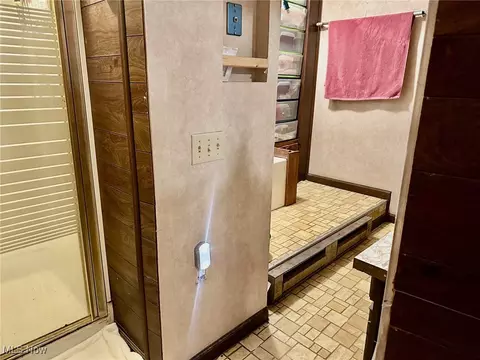 544 E Broad St, Elyria, OH 44035 photo 19