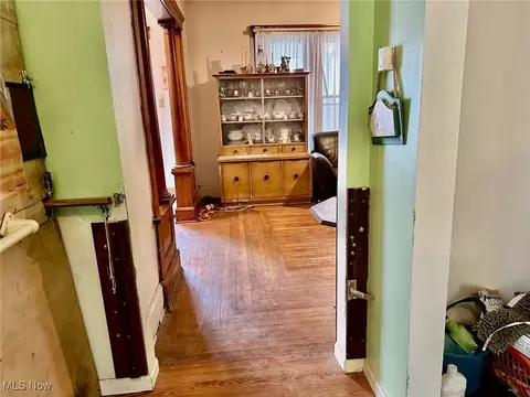 544 E Broad St, Elyria, OH 44035 photo 5