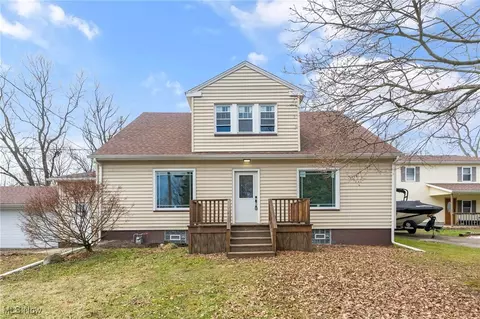 2219 N Glenwood Ave, Niles, OH 44446