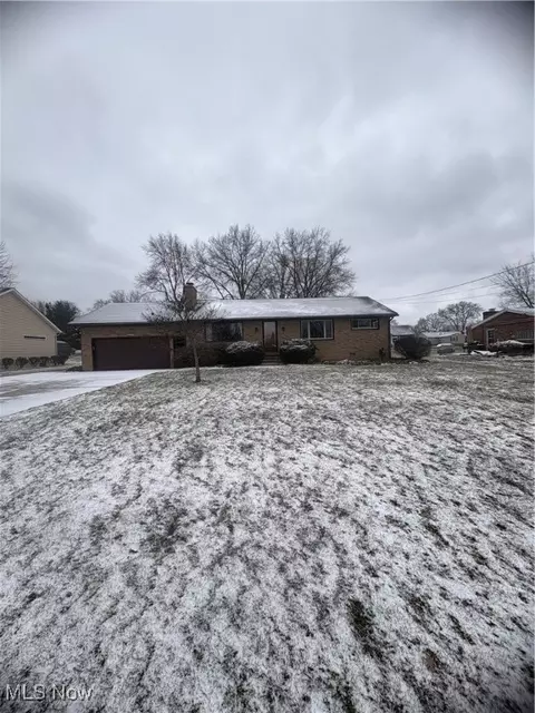 1144 Shelley St NE, Canton, OH 44721