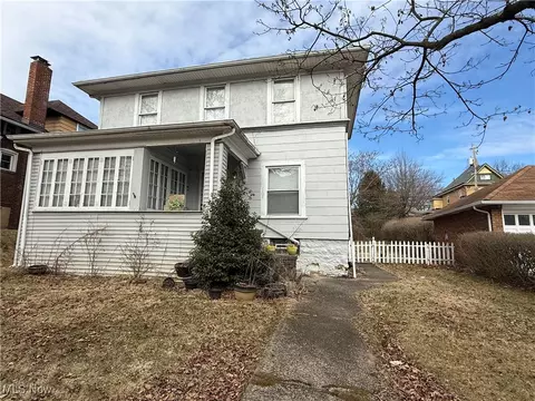 1105 Oregon Ave, Steubenville, OH 43952