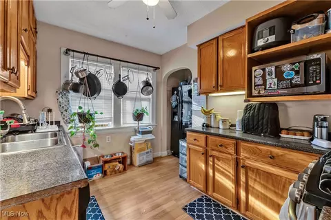 7203 Gilbert Ave, Parma, OH 44129 photo 9