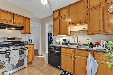 7203 Gilbert Ave, Parma, OH 44129 photo 11