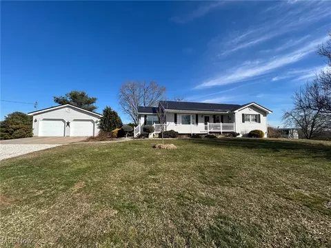 1095 Barrett-south Rd, Vincent, OH 45784