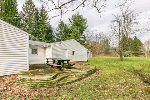 Exterior - 10932 Thwing Rd, Chardon, OH 44024 photo 7 of 7