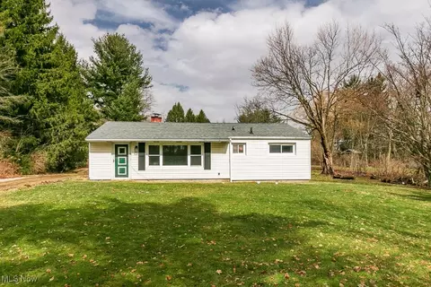 10932 Thwing Rd, Chardon, OH 44024