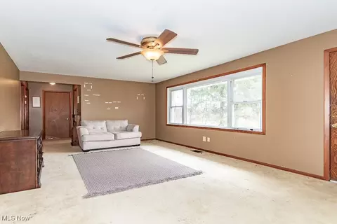 Living - 10932 Thwing Rd, Chardon, OH 44024 photo 1 of 3