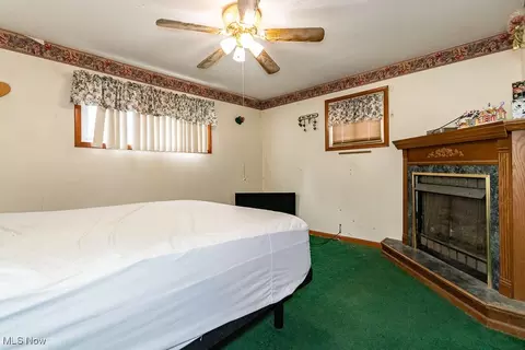 Bedroom - 10932 Thwing Rd, Chardon, OH 44024 photo 6 of 7
