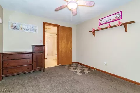 Bedroom - 10932 Thwing Rd, Chardon, OH 44024 photo 3 of 7