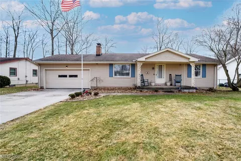 4597 Aspen Dr, Youngstown, OH 44515