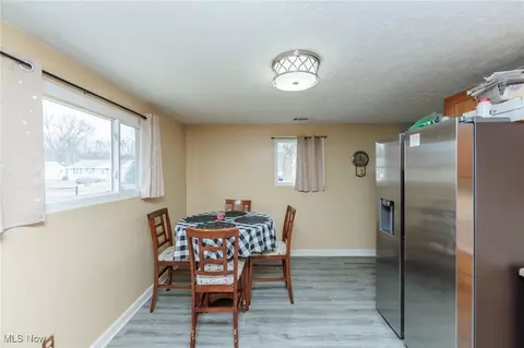 953 Salem Ave, Elyria, OH 44035 photo 16