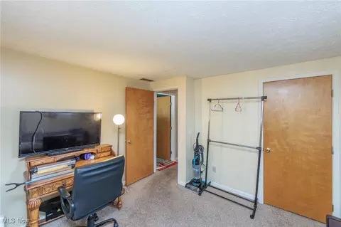 953 Salem Ave, Elyria, OH 44035 photo 23