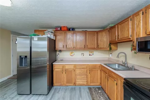 953 Salem Ave, Elyria, OH 44035 photo 13