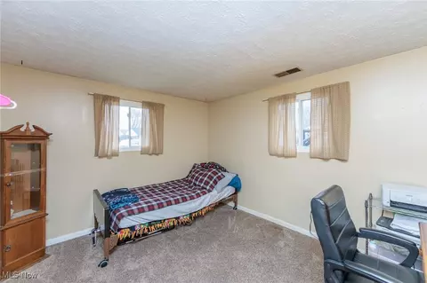 953 Salem Ave, Elyria, OH 44035 photo 22