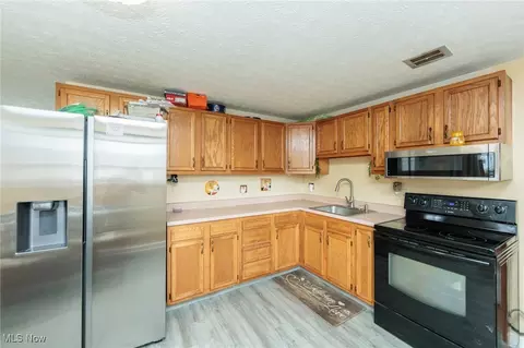 953 Salem Ave, Elyria, OH 44035 photo 9