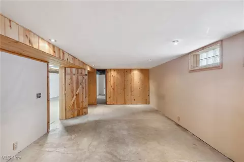 Other - 992 E Decker Dr, Seven Hills, OH 44131 photo 5 of 10