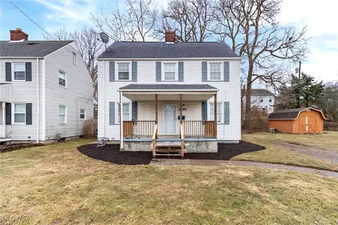 1359 Roslyn Ave SW, Canton, OH 44710