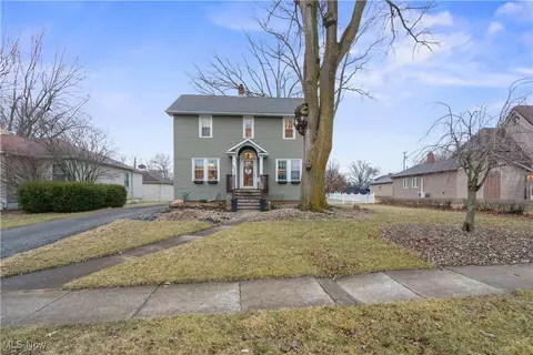 905 S Myrtle Ave, Willard, OH 44890