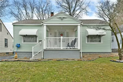 203 Ohio Ave, Niles, OH 44446