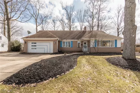 315 Vassar Ave, Elyria, OH 44035