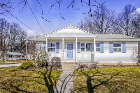 2305 Liberty Rd, Stow, OH 44224
