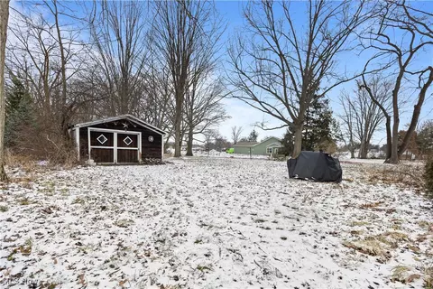 Exterior - 690 Abbe Rd N, Elyria, OH 44035 photo 4 of 5