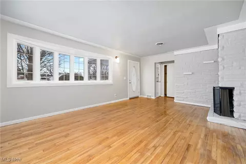 Living - 690 Abbe Rd N, Elyria, OH 44035 photo 2 of 3