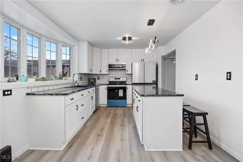 Kitchen - 690 Abbe Rd N, Elyria, OH 44035 photo 1 of 5