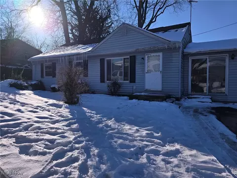 1516 Scenic Way, Akron, OH 44310