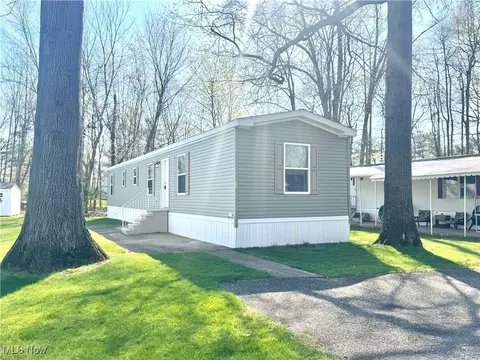111 Northgate NE, Warren, OH 44484