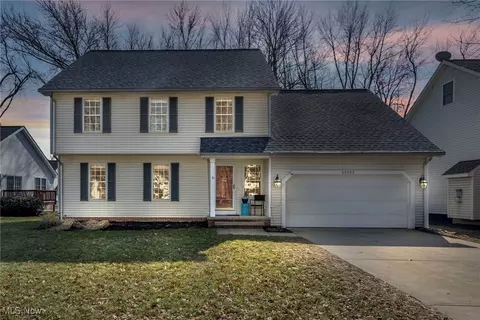 38392 Sheerwater Ln, Willoughby, OH 44094