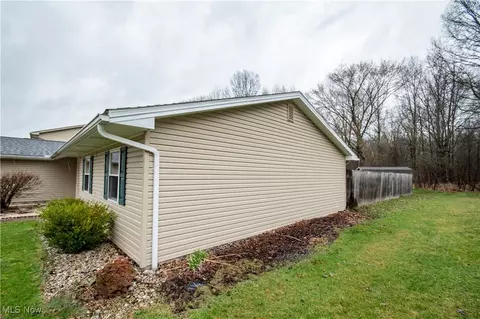 Exterior - 618 Angiline Dr, Boardman, OH 44512 photo 3 of 8