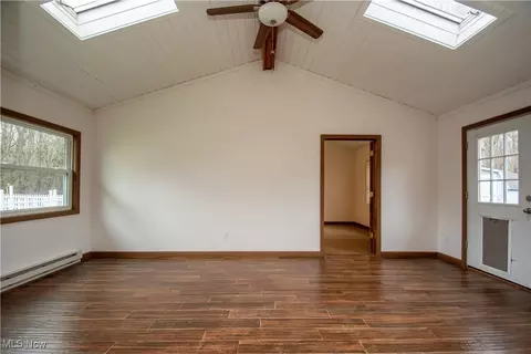 Living - 618 Angiline Dr, Boardman, OH 44512 photo 4 of 6
