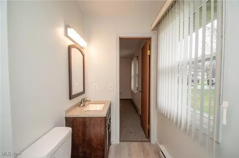 Bath - 618 Angiline Dr, Boardman, OH 44512 photo 4 of 4
