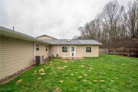 Exterior - 618 Angiline Dr, Boardman, OH 44512 photo 4 of 8
