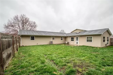 Exterior - 618 Angiline Dr, Boardman, OH 44512 photo 8 of 8
