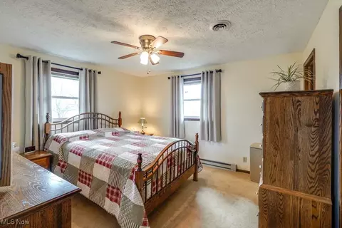 Bedroom - 702 Eckard Rd, Dalton, OH 44618 photo 2 of 4