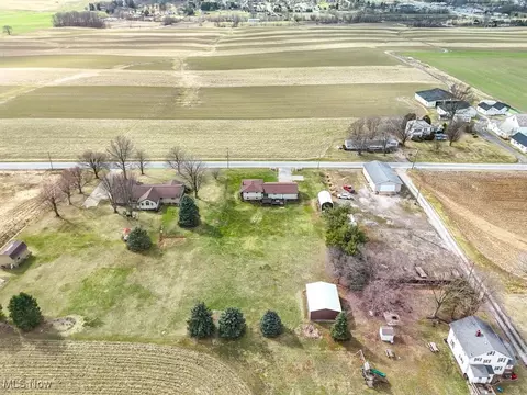 View/Area - 702 Eckard Rd, Dalton, OH 44618 photo 4 of 6