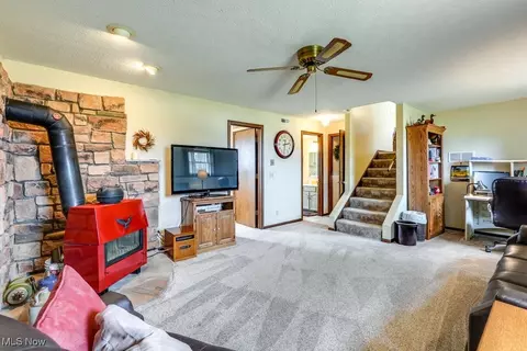 Living - 702 Eckard Rd, Dalton, OH 44618 photo 4 of 4